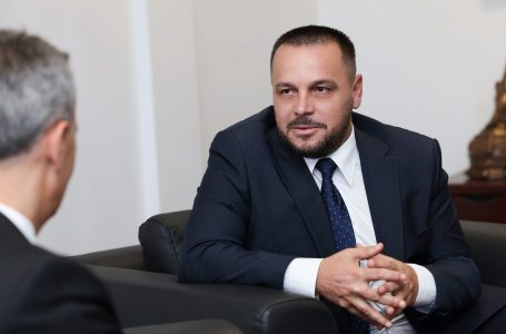 Maqedonci për shujtat e FSK-së: Me Jasharin, kemi kërkuar të ndërmerren hapat e duhur për furnizimin ushqimor