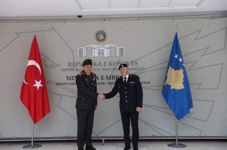 Jashari dhe Gürak pajtohen për bashkëpunim ne fushën e mbrojtjes