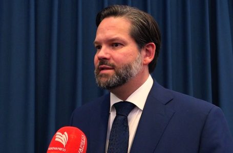​Eurodeputeti Mandl: BE të caktojë njerëz të denjë dhe të paanshëm në proces të dialogut