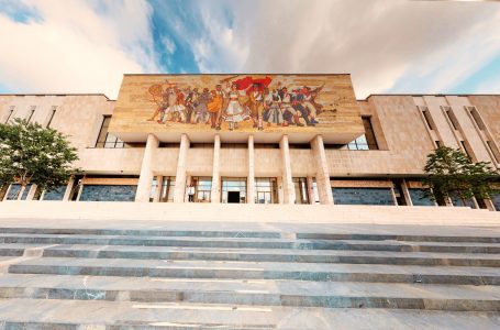 43 vjet nga inaugurimi i Muzeut Historik Kombëtar, një monument i kulturës shqiptare