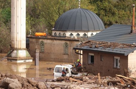 Përmbytjet në Bosnje, Kroacia ofron 10 milionë euro për ndihmë urgjente