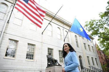 Osmani në Washington dekoron me Urdhrin e Lirisë dhe Urdhrin e Pavarësisë disa nga aleatët e Kosovës