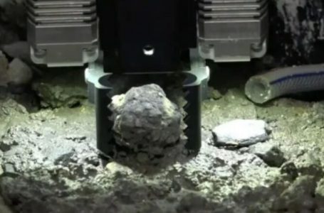 Roboti arrin të nxjerrë mostrat e para të karburantit radioaktiv nga reaktori i Fukushimës
