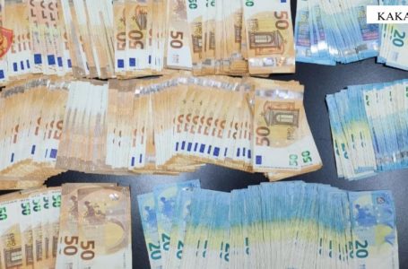 Tentoi të dilte nga Shqipëria me 14 mijë euro të padeklaruara, procedohet penalisht