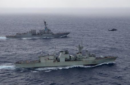Anijet luftarake të SHBA-së dhe Kanadasë kalojnë nëpër ngushticën e Tajvanit