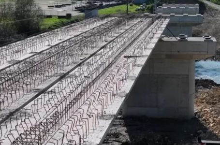 Durmishi thotë se punimet në urën e Rogovës janë drejt përfundimit