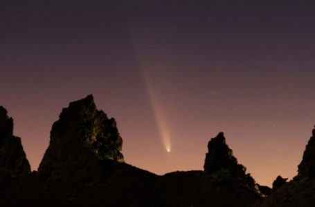 ‘Kometa e shekullit’ fotografohet në të gjithë globin