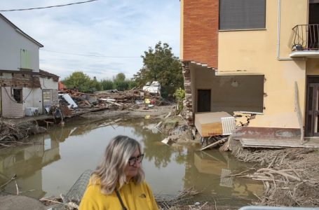 Veriu i Italisë goditet nga stuhia, rrëshqitje dheu dhe përmbytje