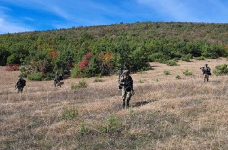 ​Certifikohen ushtarakët e FSK-së që u trajnuan në Taktikat me Njësi të Vogla