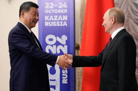 Xi i thotë Putinit se bota është në kaos, por miqësia me Rusinë do të zgjasë