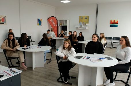 Mbahet aktivitet për sigurinë në rrjetet sociale