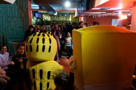 Muzikë, maskota e plot dhurata të tjera në Kino “Hyrije Hana”