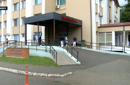 Mjekët specialistë po pensionohen, zëvëndësimi i vështirë