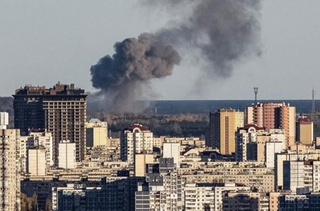 Shpërthime në Kiev pas sulmeve ruse me raketa dhe dronë