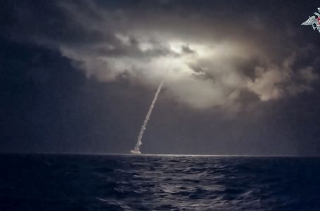 Luftanija ruse e armatosur me raketa hipersonike stërvitet në Kanalin anglez