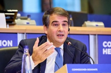 Njeriu i Melonit në Bruksel u shmanget pyetjeve politike në dëgjim