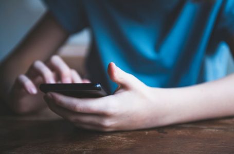 Chatbot i AI fajësohet për vdekjen e adoleshentit