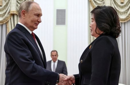 Rusia dhe Koreja e Veriut nënshkruajnë aleancën ushtarake mes trupave të Phenianit që po hyjnë në përleshje