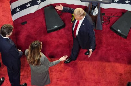 Aksionet rriten dhe euro bie ndërsa Trump shpall fitoren në zgjedhjet amerikane