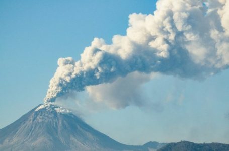 Linjat ajrore australiane anulojnë fluturimet në Bali pas shpërthimit të vullkanit