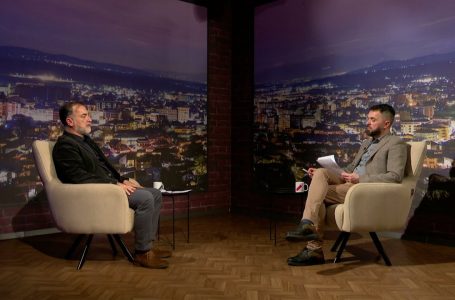 Sot fillon transmetimi i “Intervistat e fundvitit” në televizionin Syri