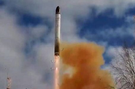 NATO thotë se raketa eksperimentale balistike ruse nuk do ta lëkund mbështetjen e aleancës për Ukrainën