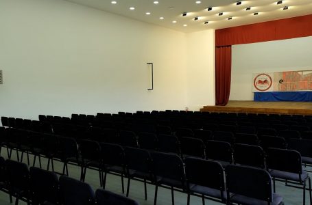 Shtëpia e Kulturës në fshatin Cërmjan daton nga viti 1976
