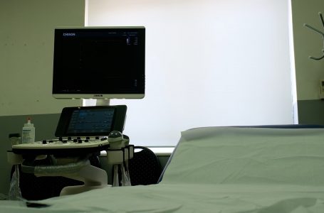 Tetë mjekë u trajnuan për përdorimin e ultrazërit në QKMF në Gjakovë