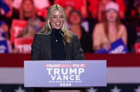 Trump e zgjedh Pam Bondin për prokurore të Përgjithshme të SHBA-së