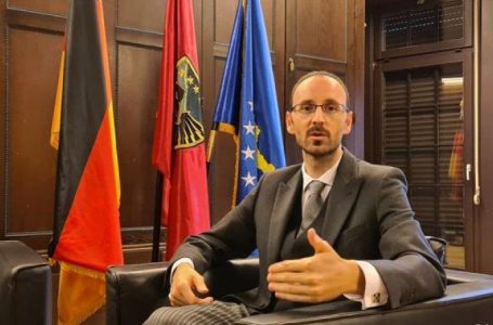 Edhe 697 banka tjera gjermane korrigjojnë gabimin, Kosova do të figuroj si shtet i pavarur