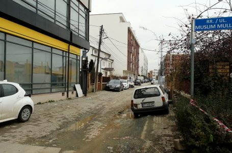 Rrugët “Muslim Mulliqi” e “Hysni Dobruna” vështirë të qarkullueshme
