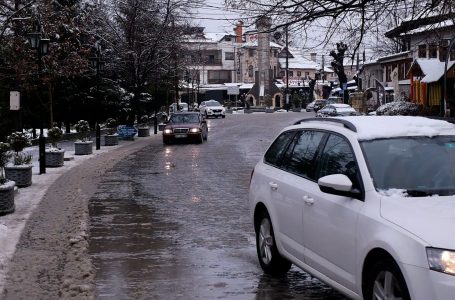 Sejdiu: Aktualisht të gjitha rrugët në komunën e Gjakovë janë pastruar nga bora