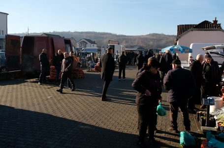 Blerësit dhe tregtarët në tregun e paralagjes Dardania të kënaqur me shërbimet e çmimet