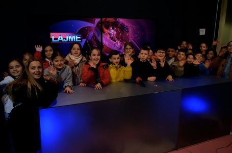 Nxënësit e shkollës “Selman Riza” vizituan ambientet e televizionit Syri e Top Radios