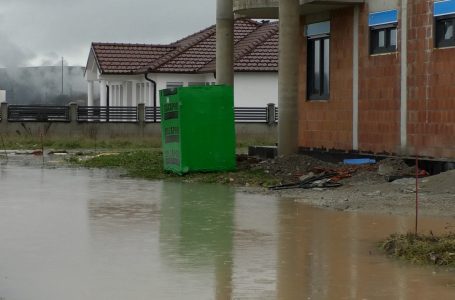 Banorët e fshatit Qerim kërkojnë rregullimin e rrugës në zonën 1