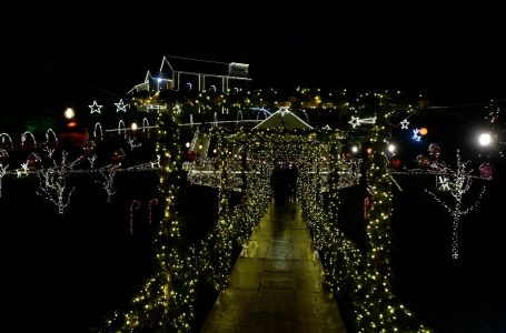Katolikë e myslimanë ndriçojnë fshatin Vogovë