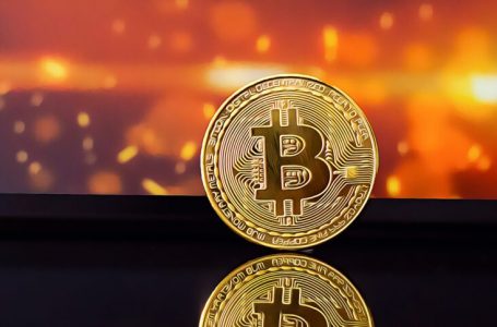 Çmimi i Bitcoin arrin mbi 100,000 dollarë për herë të parë