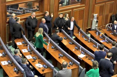 Konjufca ndërpret seancën, VV-ja tenton të mos e lejojë Listën Serbe në Kuvend