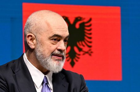 Rama: Pritëm 12 mln vizitorë të huaj në 2024-ën