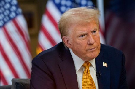 Trump thotë se SHBA duhet të qëndrojë jashtë luftimeve në Siri