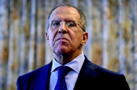 Lavrov paralajmëron