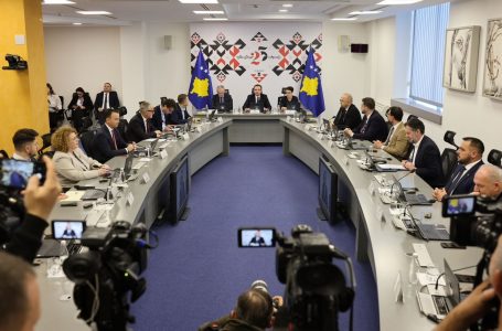 Mirëpritet vendimi i qeverisë për shtesat nga 100 euro