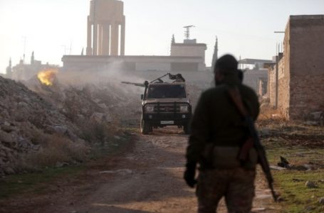 ​Trupat siriane tërhiqen nga Alepo ndërsa rebelët përparojnë