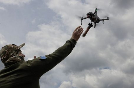Ukraina mbledh miliona orë pamje nga dronët për të trajnuar modelet me AI