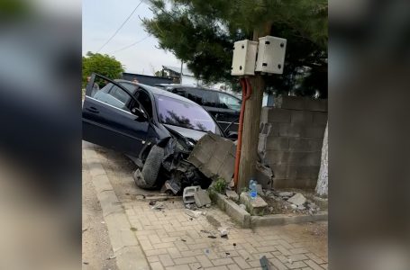 Banorët e Brekocit në hall me veturat që “fluturojnë” në shtëpitë e tyre