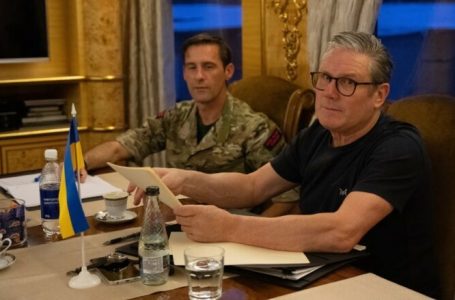 Kryeministri britanik arrin në Kiev