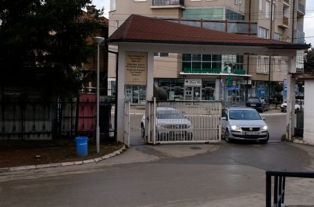 Kërcenohet një mjek në spitalin e përgjithshëm “Isa Grezda” në Gjakovë