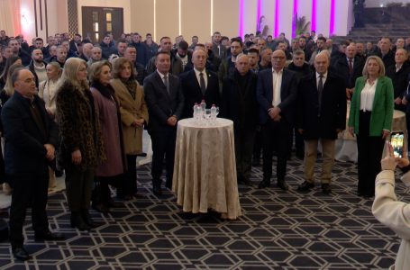 AAK-ja mbajti sot tubim me qytetarë dhe mërgimtarë të komunës së Gjakovës