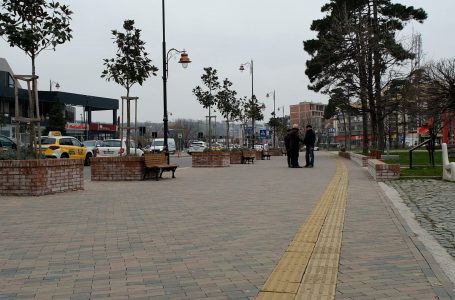 Qytetarët kundër gjuhës denigruese dhe fyese të partive politike