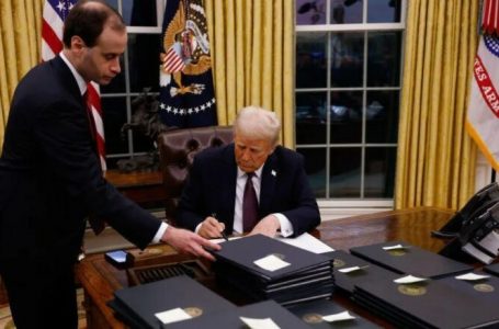 Trump urdhëron largimin e SHBA-së nga Organizata Botërore e Shëndetësisë